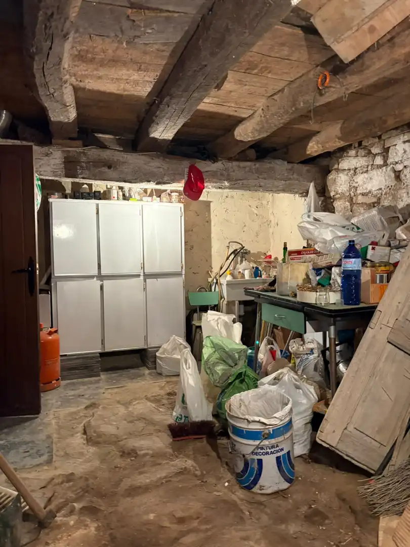 Houses for sale in Aguilar de Campoo  with Heating, Storage room and Furnished