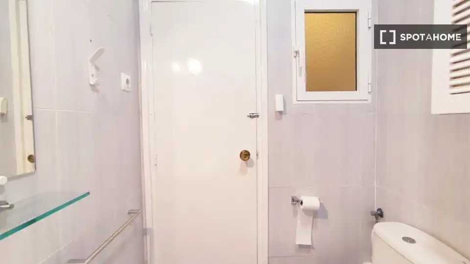 Baño de Piso de alquiler en Cartagena con Aire acondicionado, Calefacción y Amueblado
