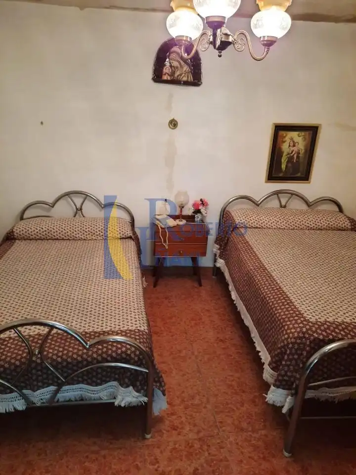 Dormitori de Casa adosada en venda en Mayorga amb Calefacció