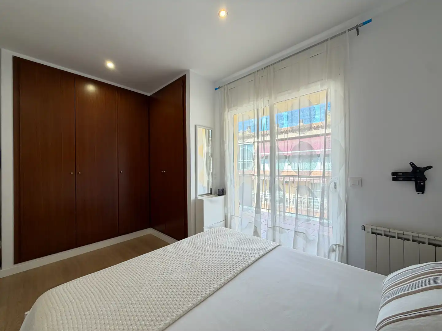 Dormitori de Apartament en venda en Roses amb Aire condicionat, Calefacció i Parquet
