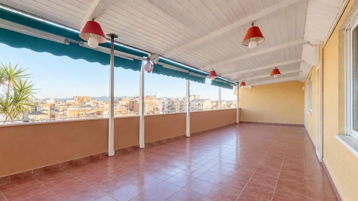 Terraza de Piso en venta en Barberà del Vallès con Parquet y Terraza