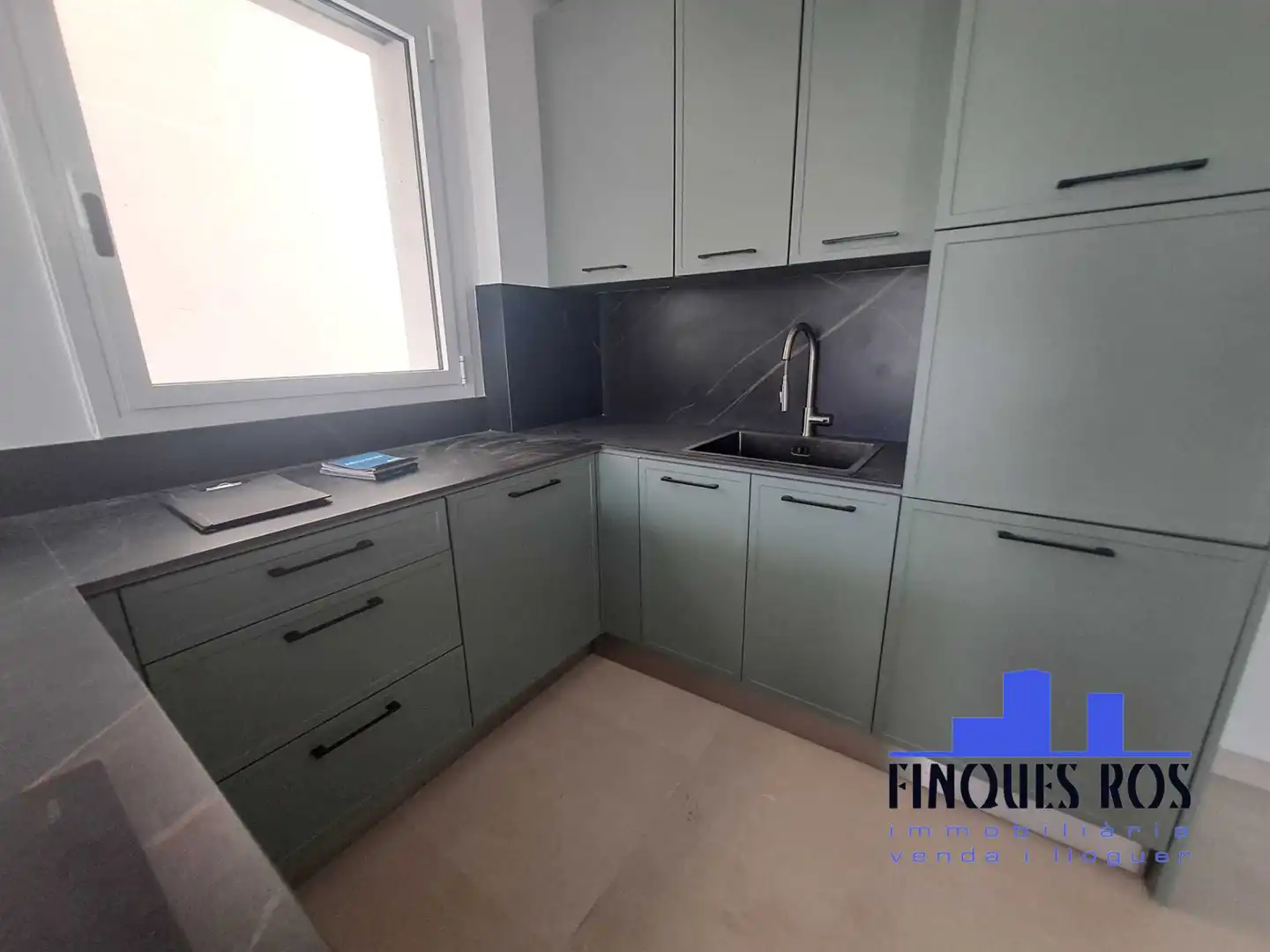 Kitchen of Apartments for sale in Vinaròs  with Air Conditioner, Terrace and Oven