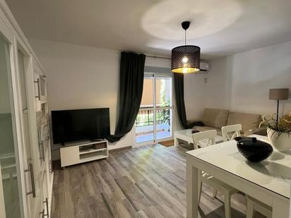 Living room of Flat for sale in Alcalá de Guadaira  with Heating, Terrace and Balcony
