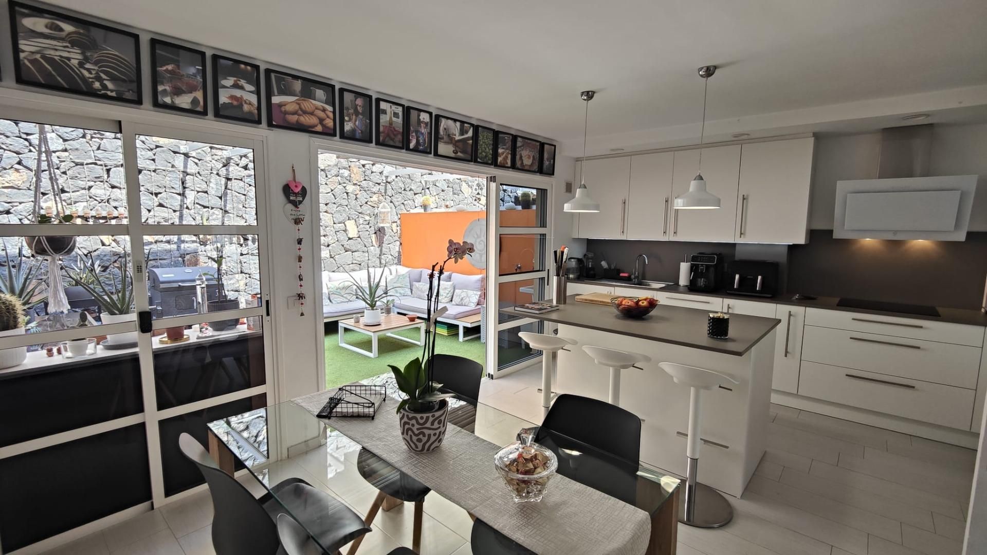 Kitchen of Single-family semi-detached for sale in  Santa Cruz de Tenerife Capital  with Terrace
