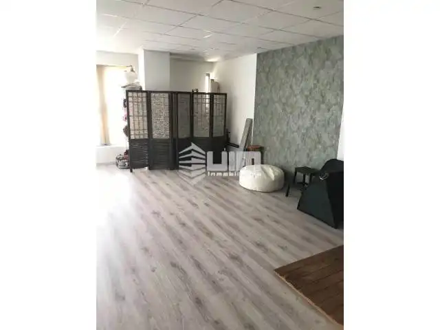 Bureau avec ascenseur à vendre à MERCE RODOREDA