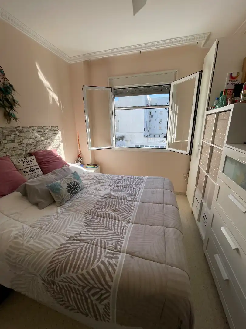 Schlafzimmer von Wohnung zum Verkauf in Cádiz mit Heizung, Möbliert und Ofen