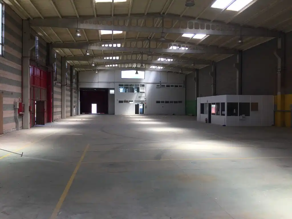 Nau industrial de lloguer en Cambre 