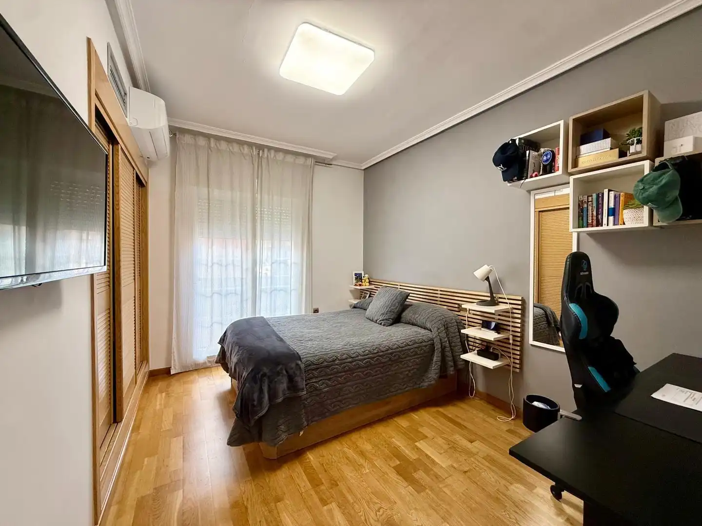 Habitación de Casa adosada en venta en Almería con Aire acondicionado, Jardín privado y Terraza