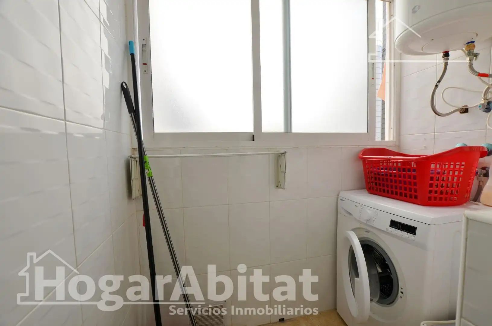 Habitación de Piso en venta en Alicante / Alacant con Calefacción, Trastero y Amueblado