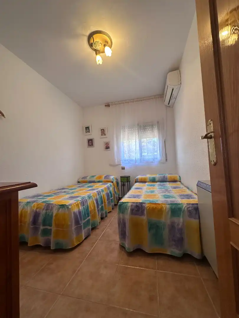 Habitación de Casa o chalet en venta en Illana con Aire acondicionado, Calefacción y Jardín privado