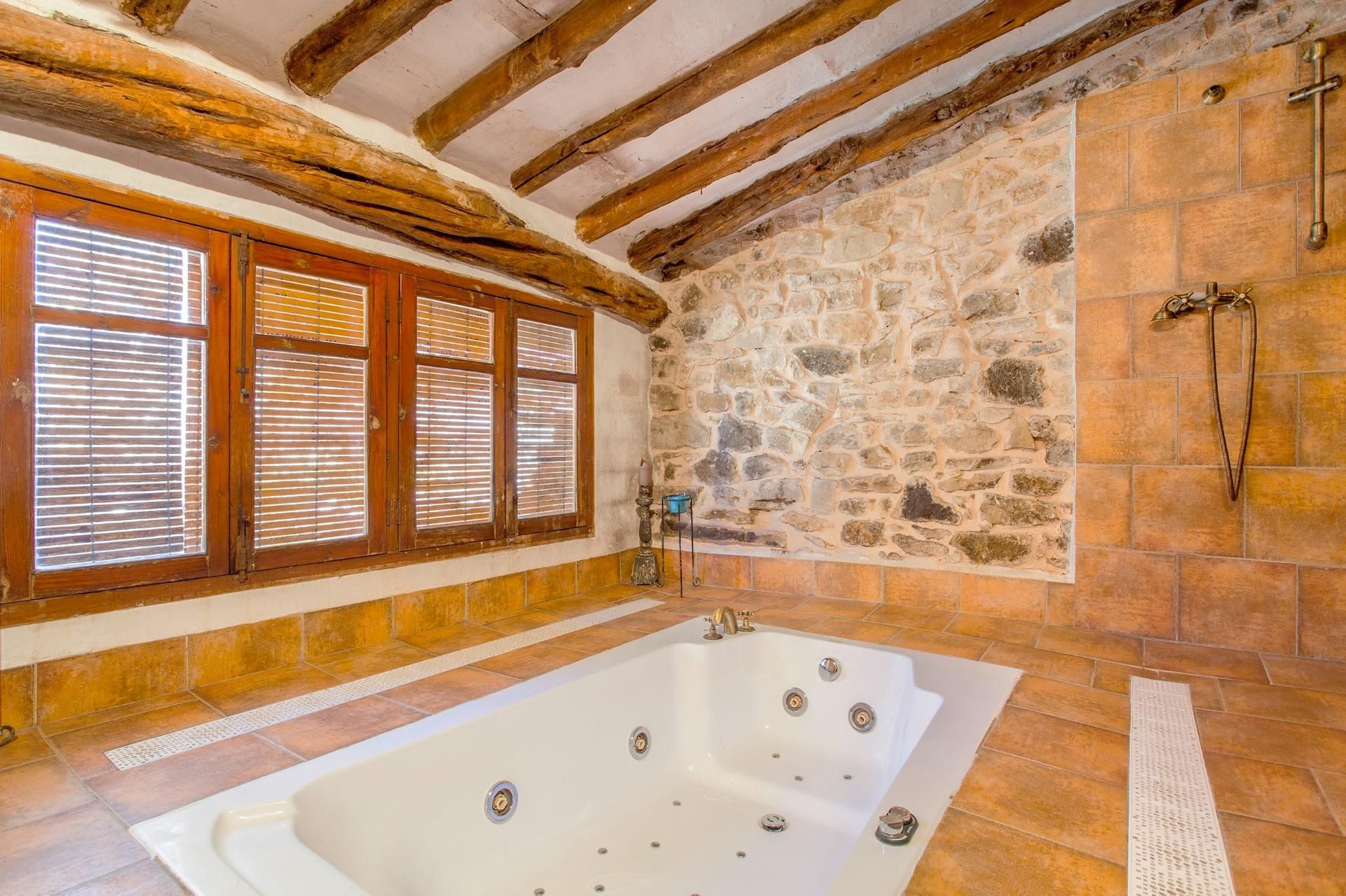 Bathroom of Country house for sale in Alpuente  with Heating, Terrace and Storage room