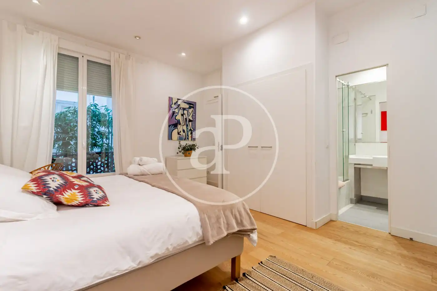 Schlafzimmer von Wohnung zur Miete in Madrid mit Klimaanlage, Heizung und Möbliert