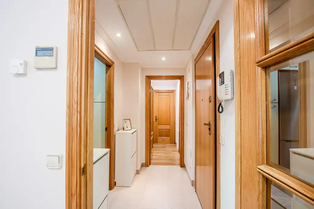 Flat for rent in Madrid  with Air Conditioner, Private garden and Storage room