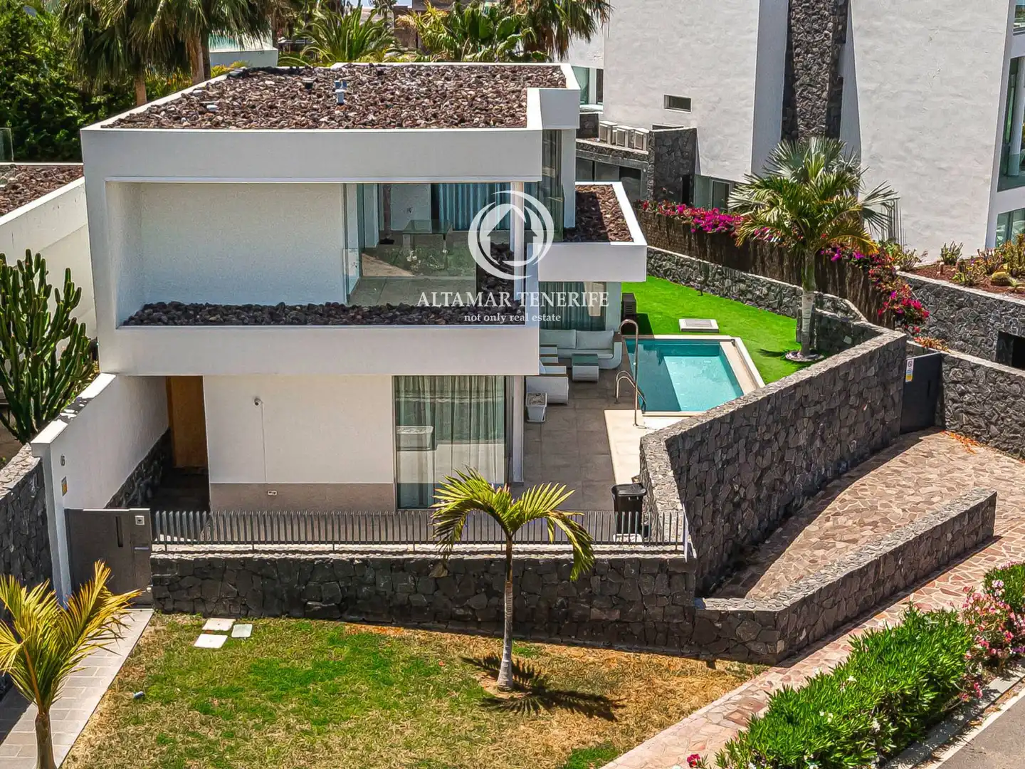Vista exterior de Casa o chalet de alquiler en Guía de Isora con Terraza, Trastero y Piscina