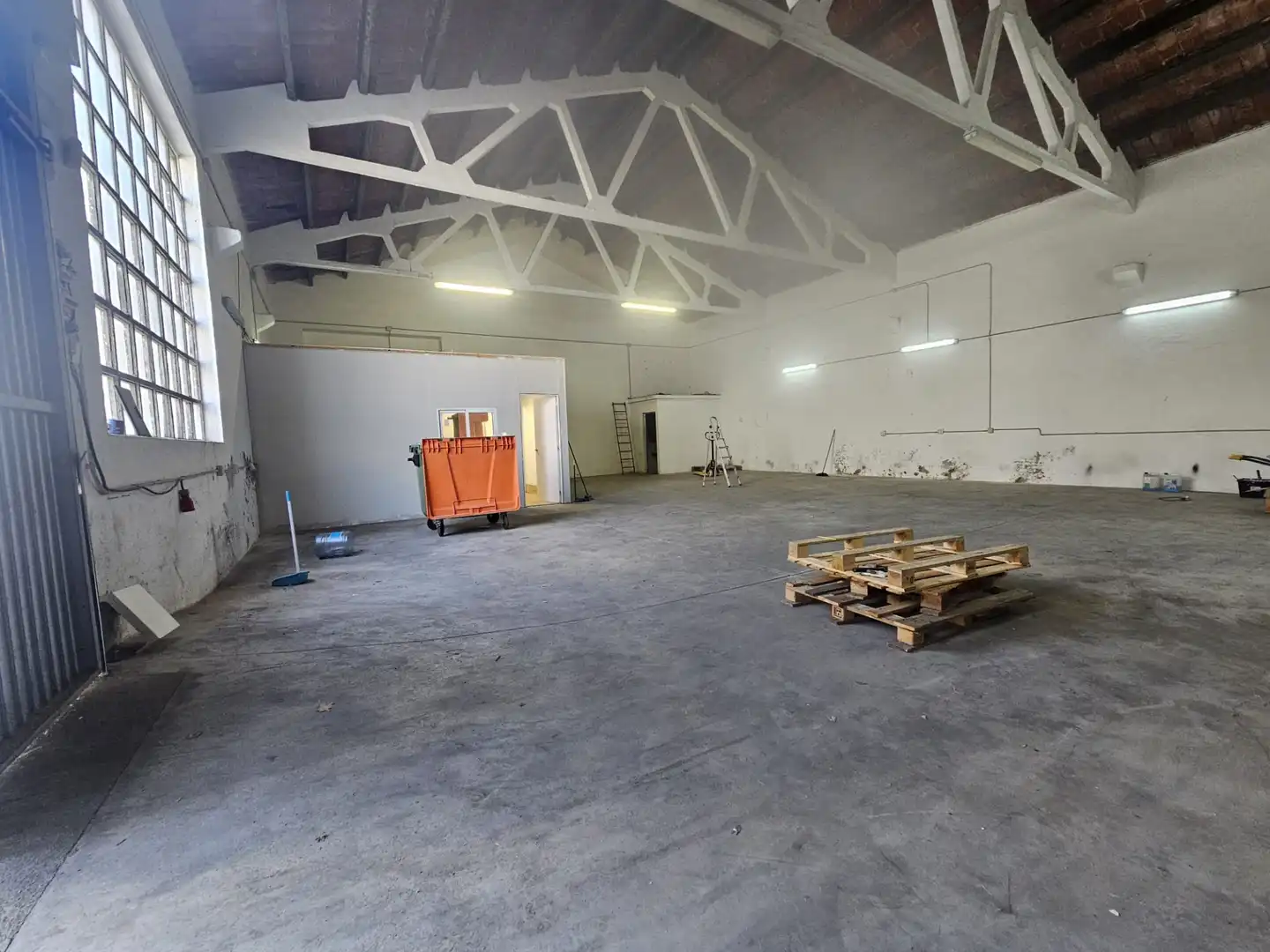 Industrial building to rent in Sud, imagen 3