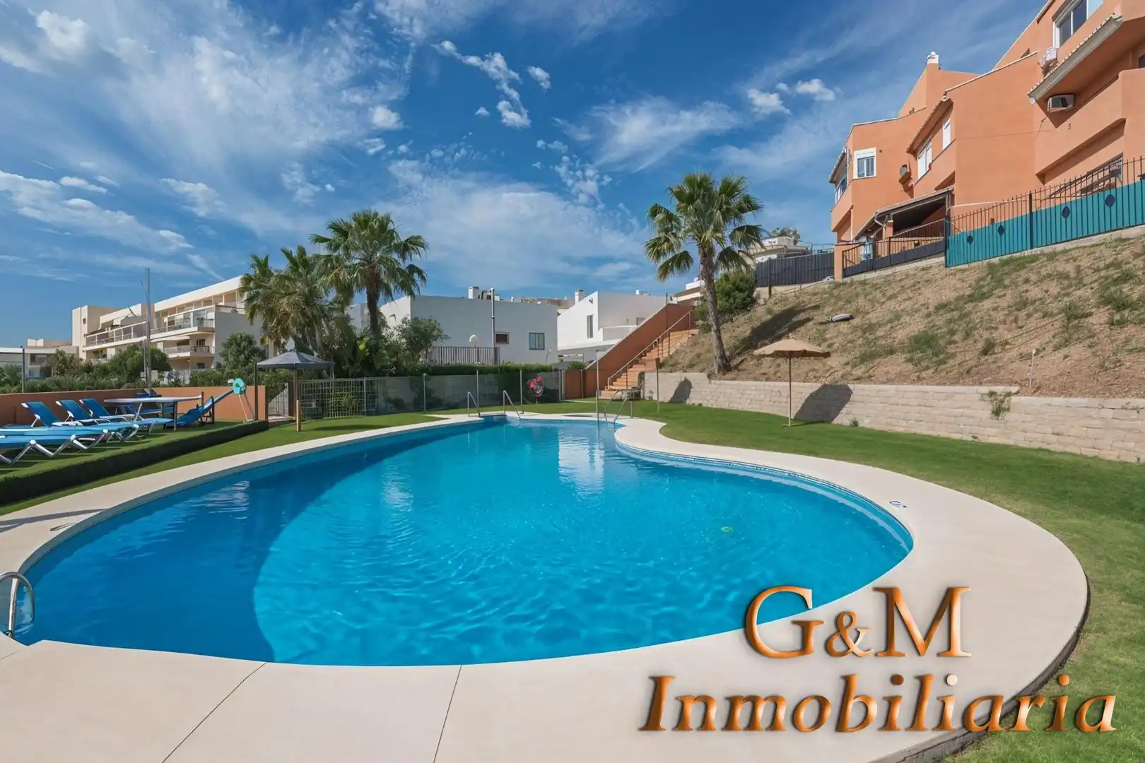 Jardí de Casa adosada en venda en Benalmádena amb Terrassa, Traster i Piscina comunitària