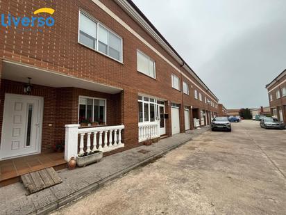 Exterior view of House or chalet for sale in Ibeas de Juarros  with Heating