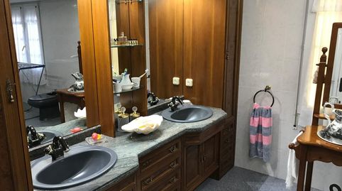 Totalmente renovado en 2018 la villa está lista para dar la bienvenida a sus nuevos propietarios!A sólo 100 metros de la playa, pi, imatge 5