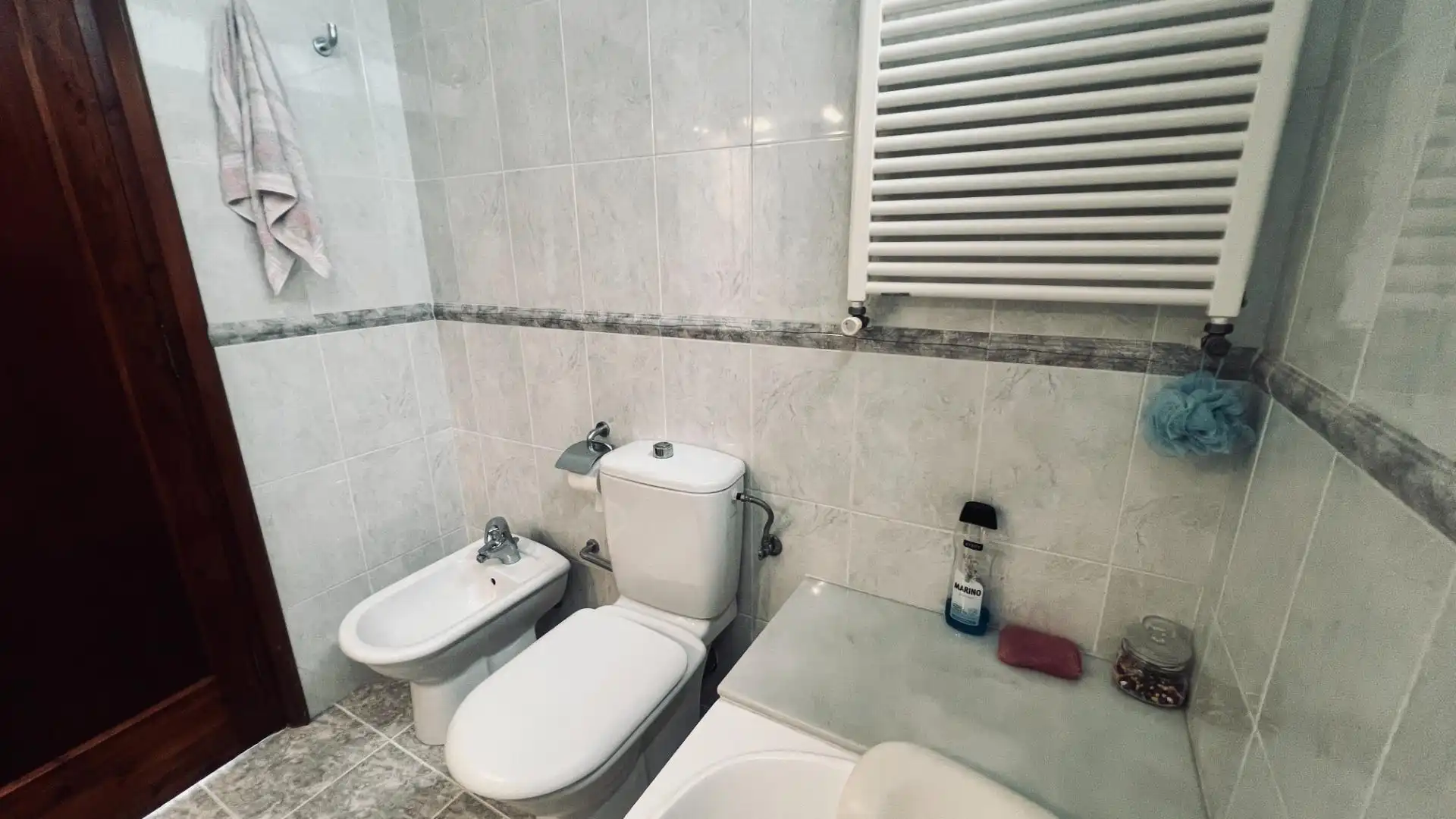 Badezimmer von Wohnung zum Verkauf in Castellón de la Plana / Castelló de la Plana mit Parkett und Balkon