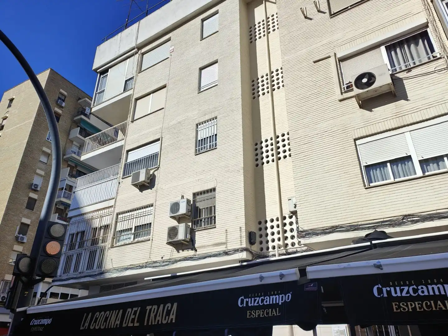 Vista exterior de Piso en venta en  Sevilla Capital con Aire acondicionado, Terraza y Amueblado