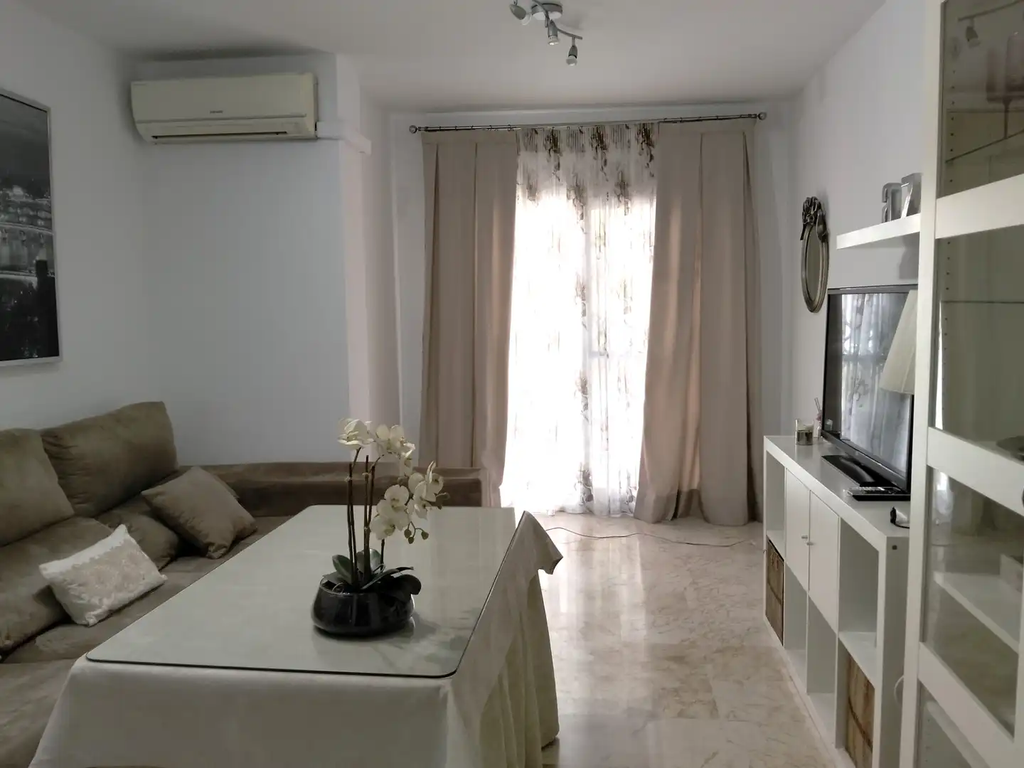 Sala d'estar de Apartament de lloguer en Málaga amb Moblat