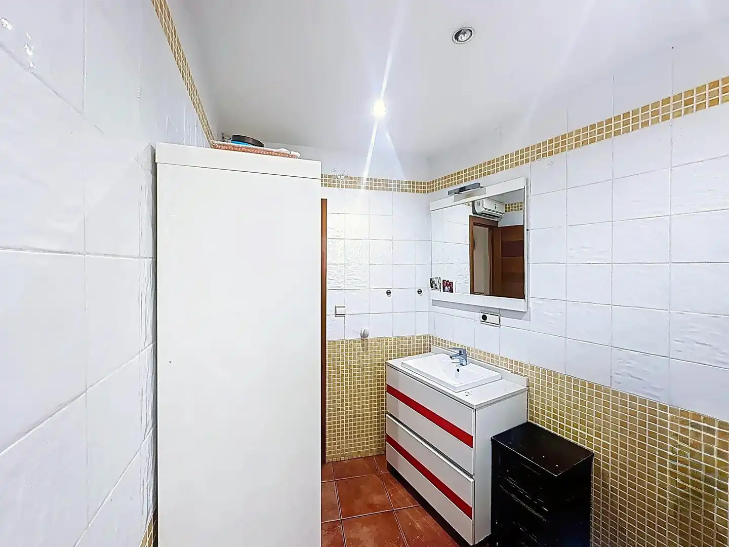 Bany de Casa o xalet en venda en Oliva amb Aire condicionat, Terrassa i Balcó