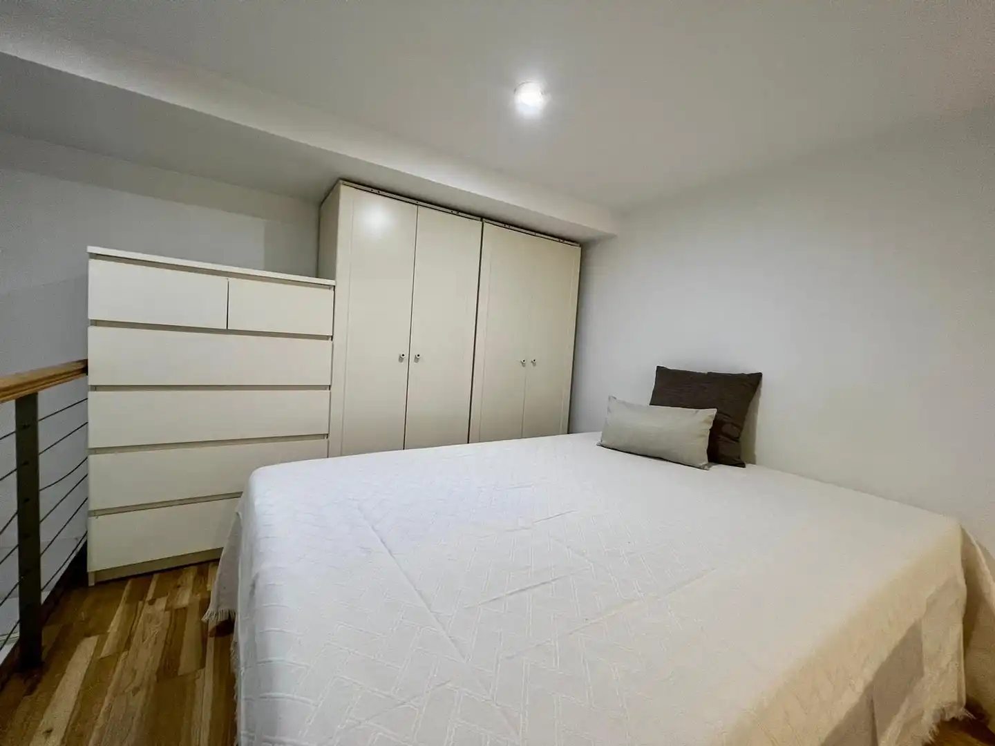 Dormitori de Dúplex de lloguer en Madrid amb Moblat i Rentadora