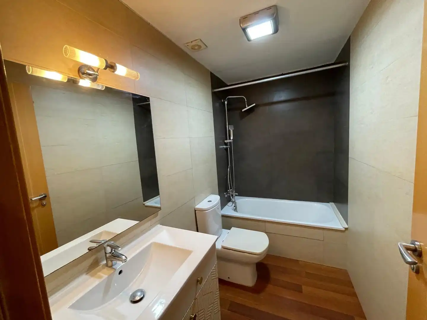 Bany de Apartament en venda en Blanes amb Alarma