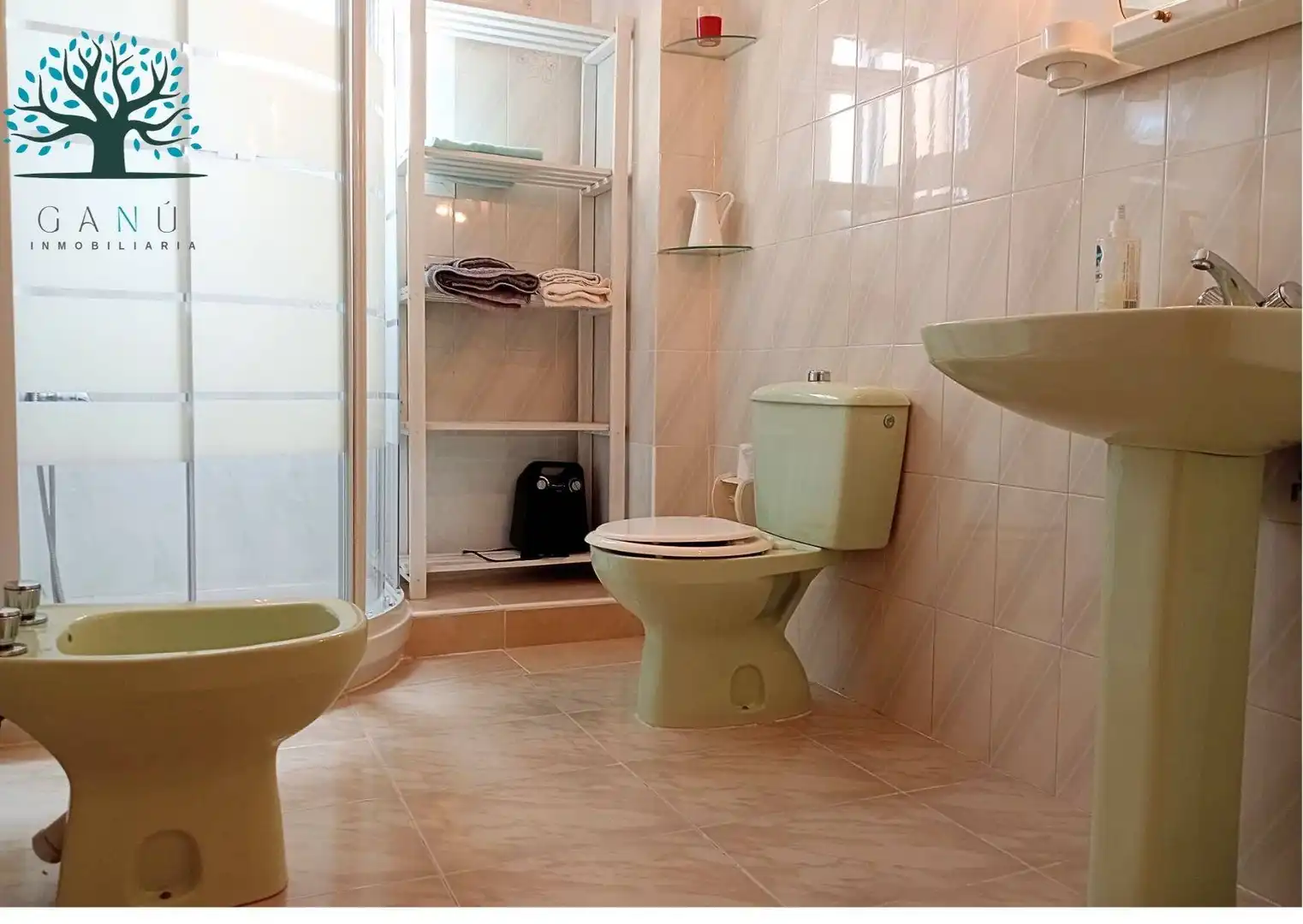 Baño de Piso en venta en Mazarrón con Aire acondicionado, Terraza y Amueblado