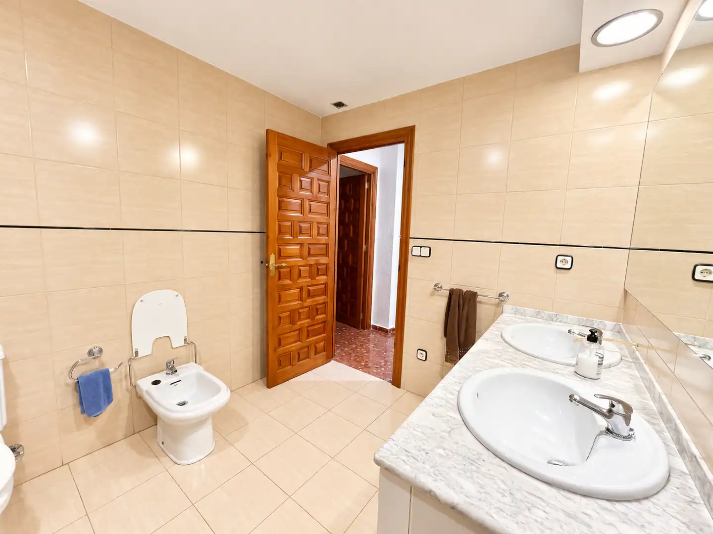 Bathroom of Houses for sale in Aldaia, Valencia