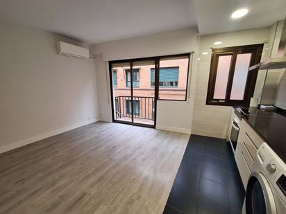 Bedroom of Flat for sale in  Madrid Capital  with Air Conditioner, Heating and Terrace