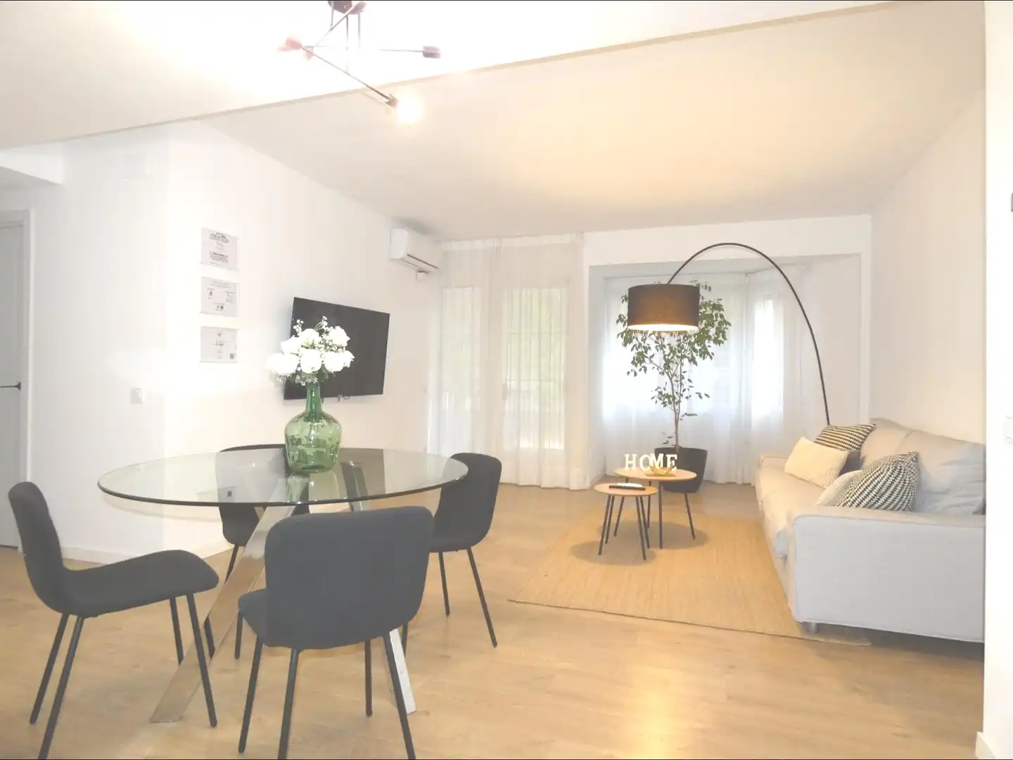 Sala d'estar de Pis en venda en Palamós amb Calefacció, Parquet i Terrassa
