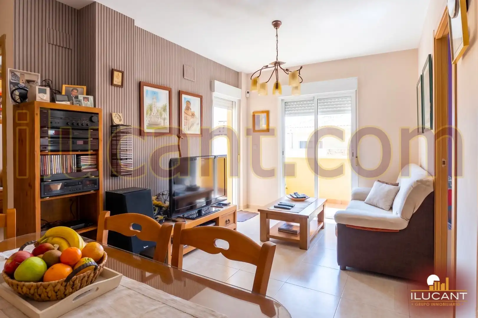 Sala d'estar de Casa o xalet en venda en Alicante / Alacant amb Aire condicionat, Calefacció i Terrassa