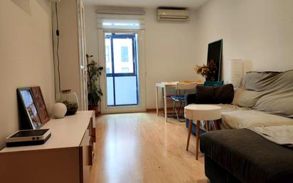 Living room of Flat for sale in  Barcelona Capital  with Air Conditioner, Heating and Parquet flooring