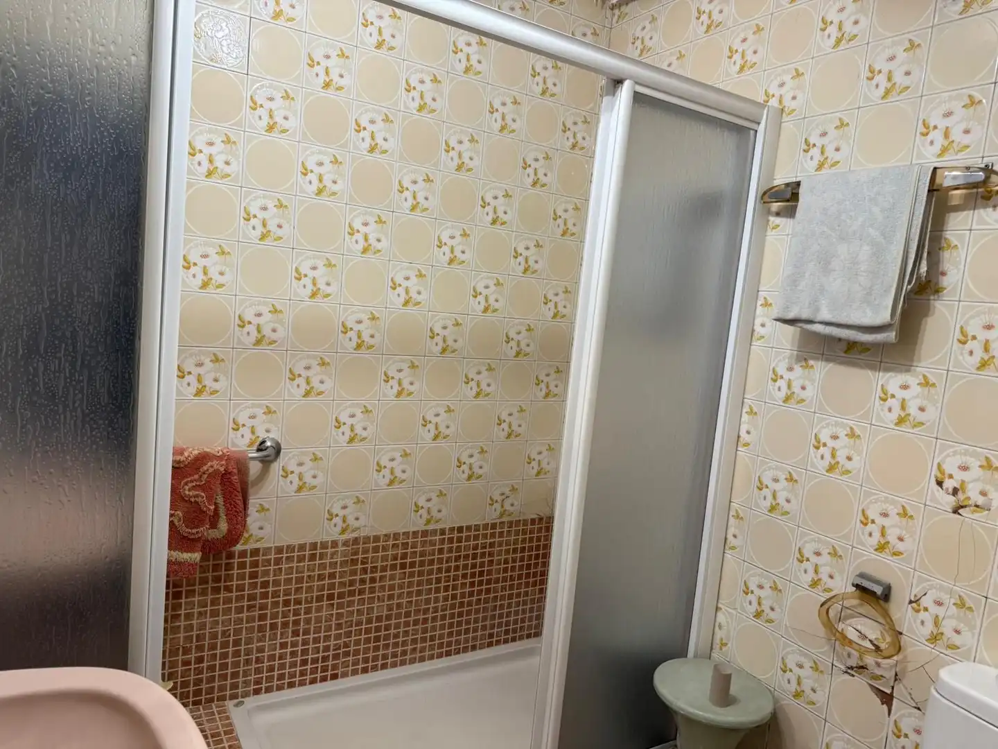 Bathroom of Houses for sale in Sevilla