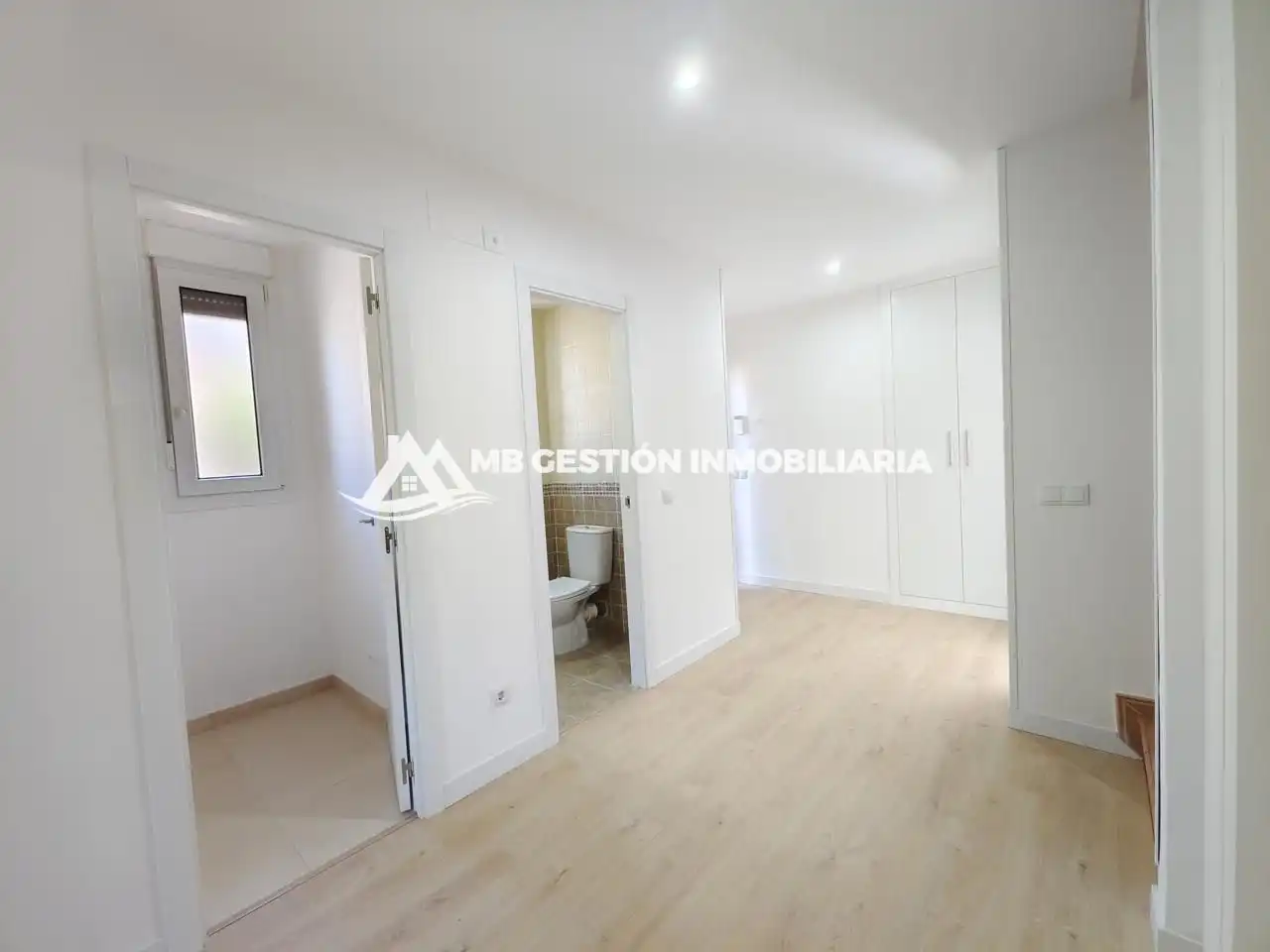 Habitación de Casa adosada en venta en Fuenlabrada con Aire acondicionado, Calefacción y Jardín privado
