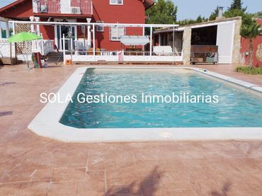 Villa con balcone in vendita a Úbeda