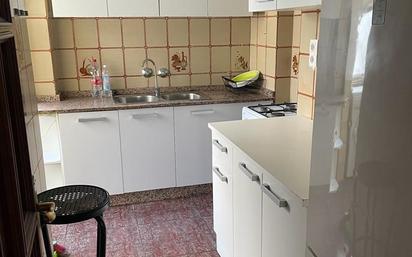 Kitchen of Flat for sale in  Valencia Capital  with Furnished