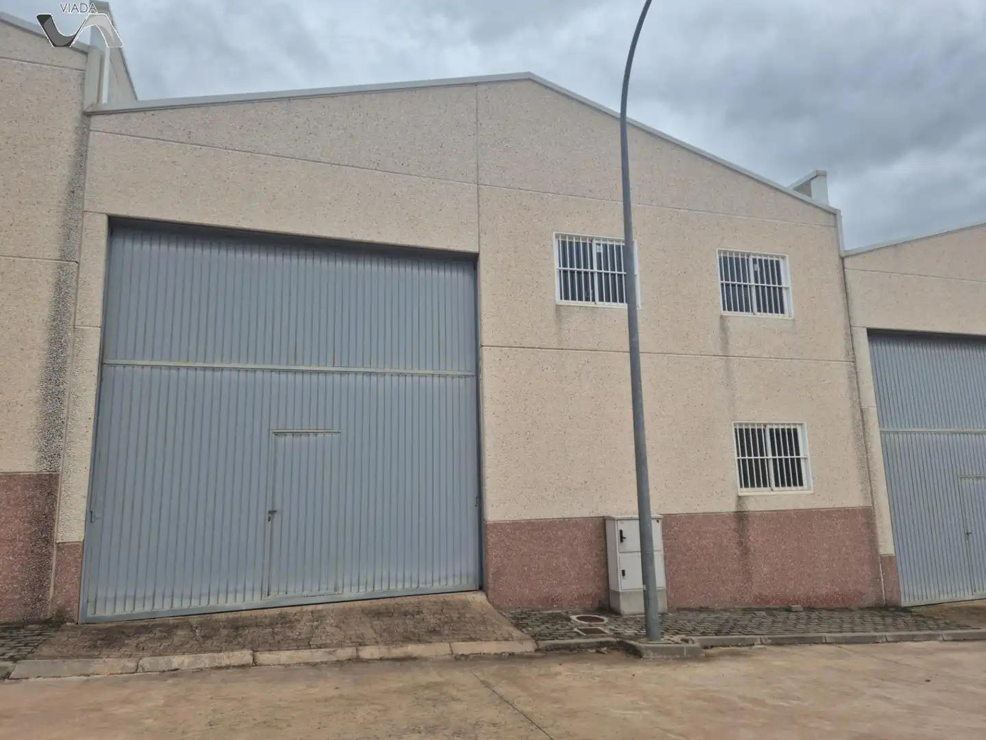 Außenansicht von Fabrikhallen zur Miete in Puertollano