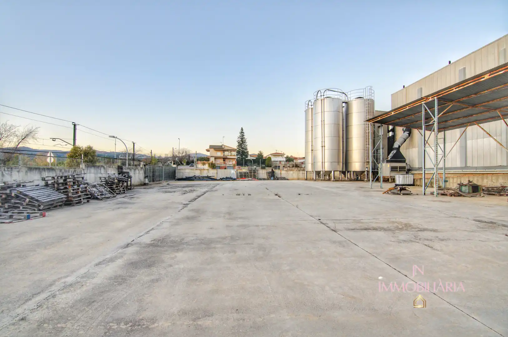 Vista exterior de Nave industrial en venta en Piera