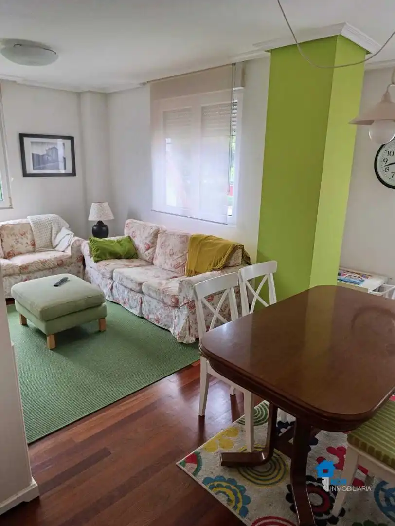 Living room of Flat for sale in Bárcena de Cicero  with Storage room, Swimming Pool and Furnished