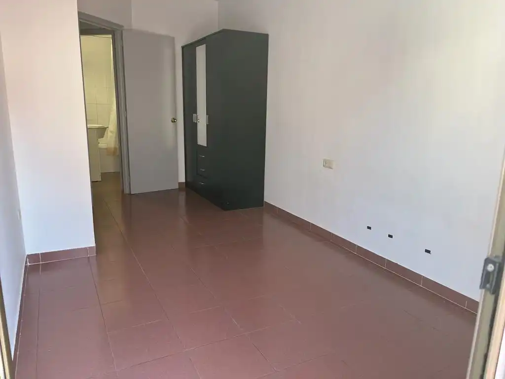 Pis en venda en Salt amb Calefacció, Terrassa i Balcó