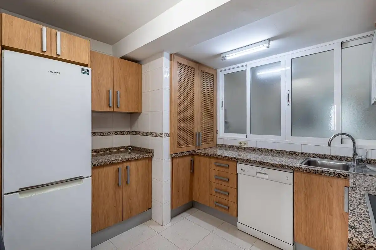 Kitchen of Flat for rent in Ronda