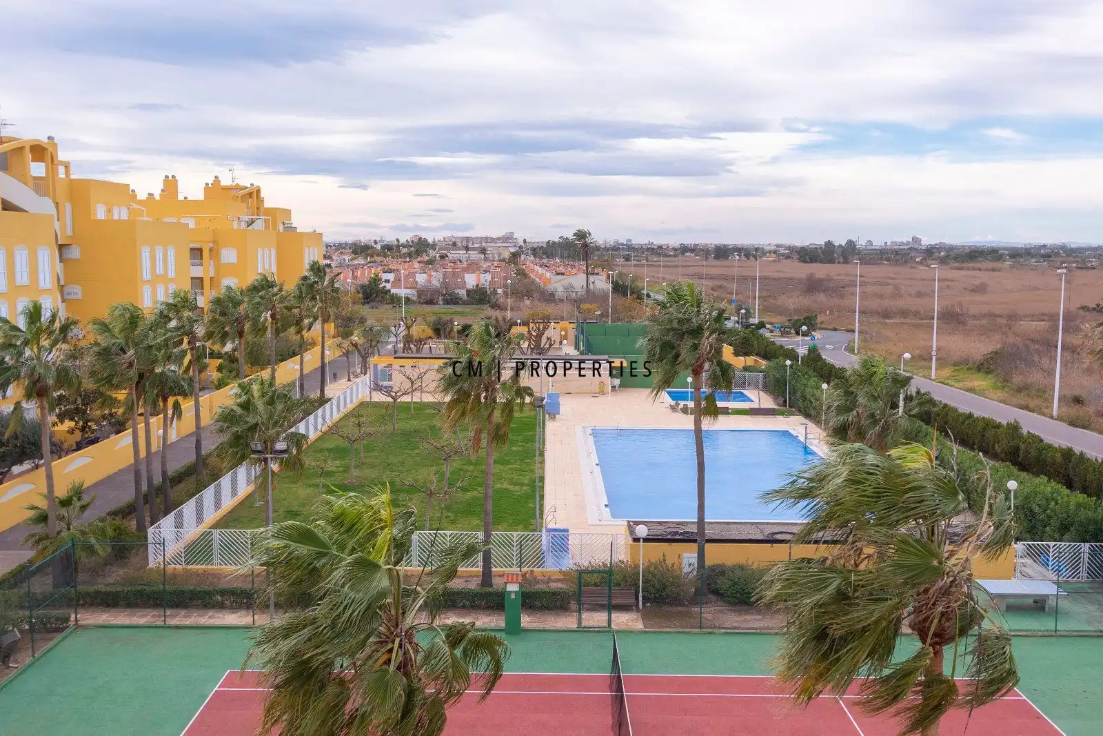 Attic for rent in Salines, de Les, Corinto - Almarda