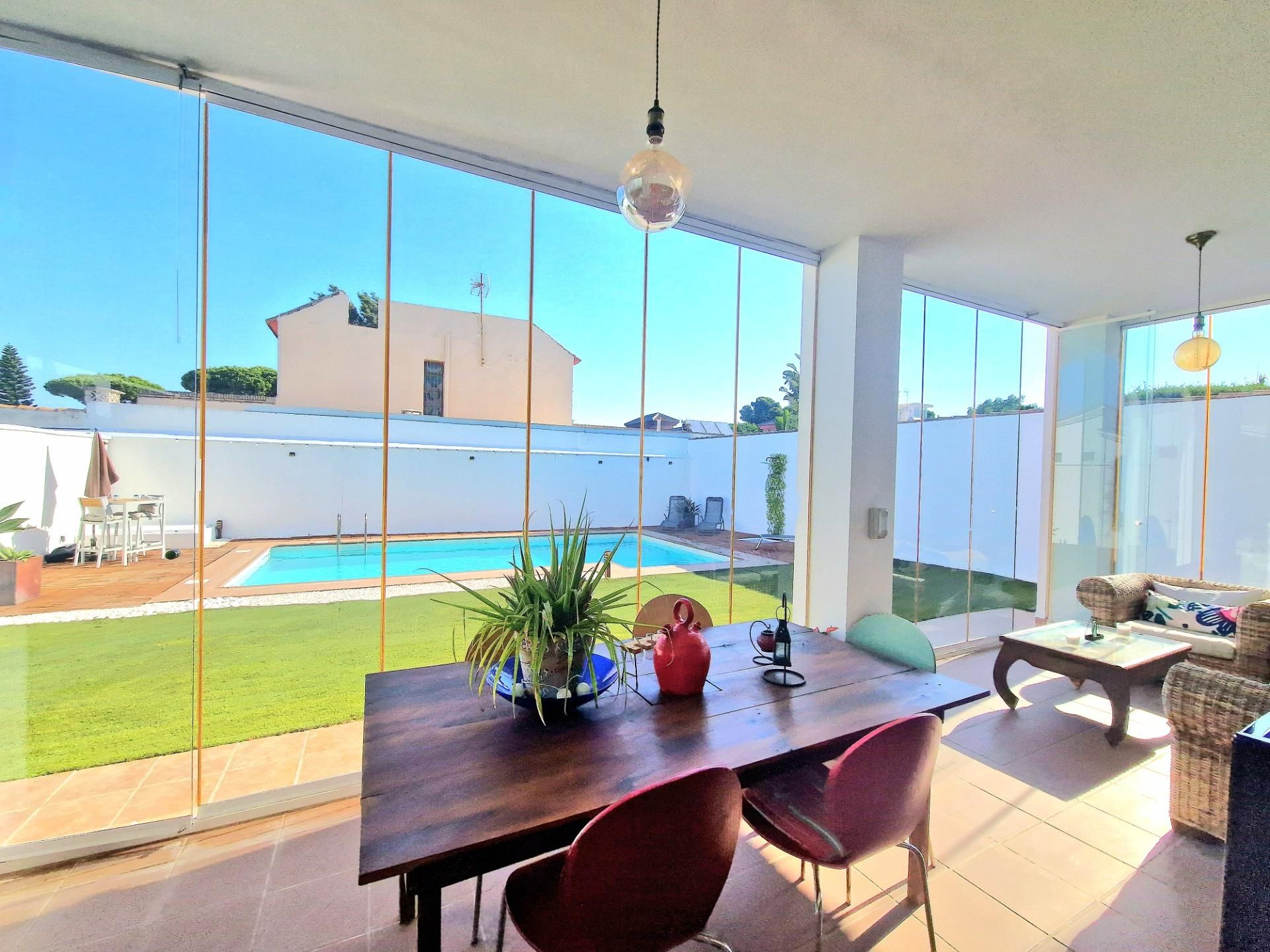 Garden of House or chalet for sale in Chiclana de la Frontera  with Air Conditioner, Heating and Private garden