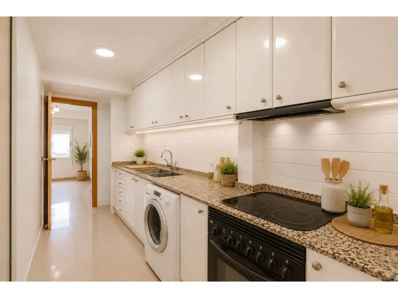 Kitchen of Flat for sale in Valencia  with Air Conditioner and Balcony