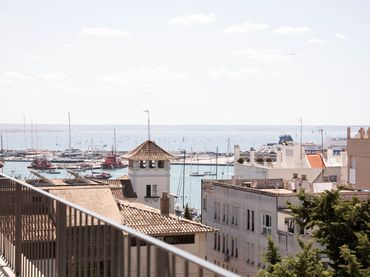 Apartamento con balcón en venta en Ponent