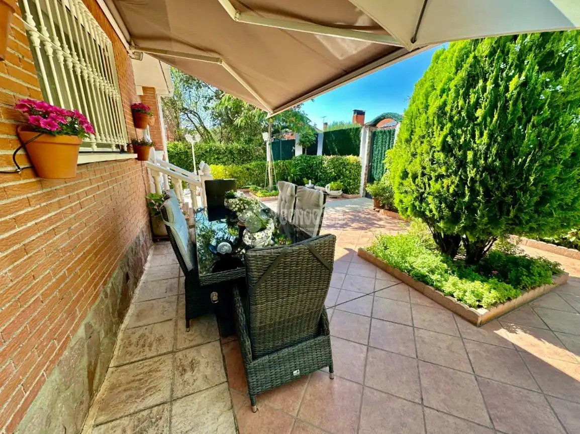 Terrassa de Casa o xalet en venda en Pioz amb Aire condicionat, Calefacció i Moblat