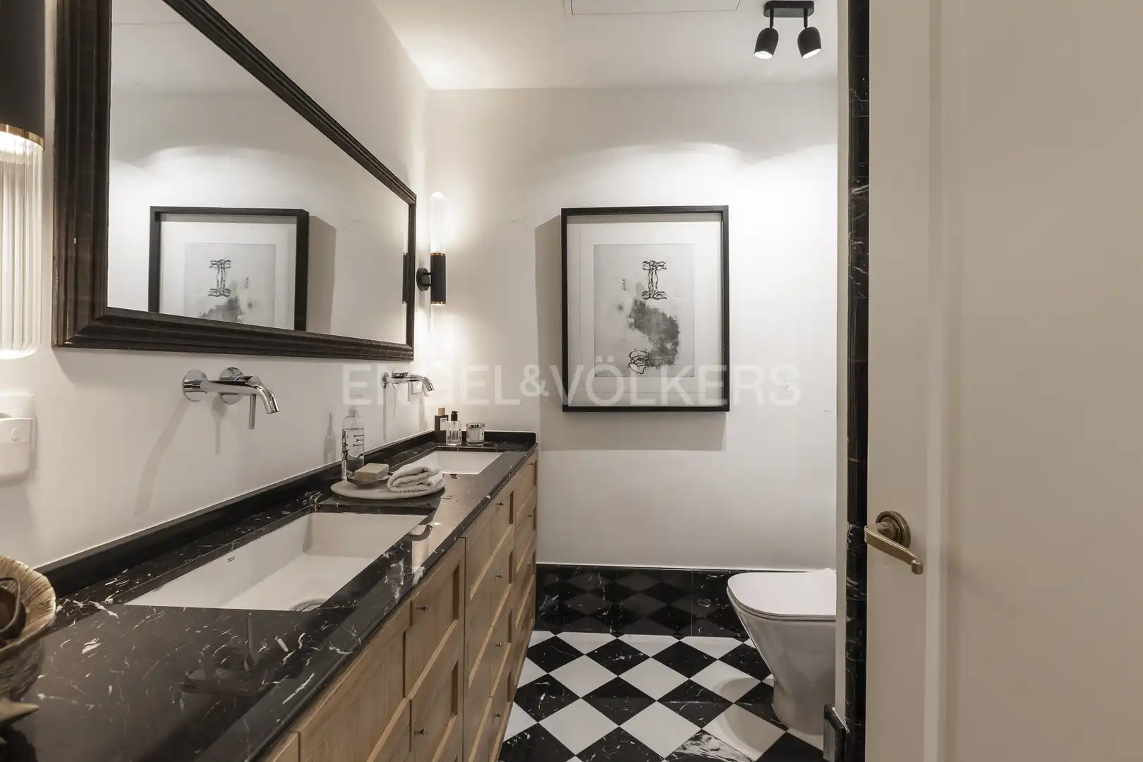 Baño de Piso en venta en Madrid con Aire acondicionado, Calefacción y Parquet
