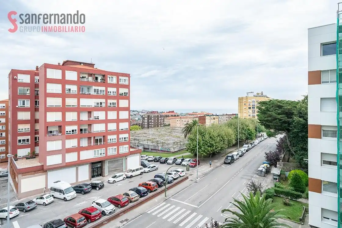 Vista exterior de Pis en venda en Santander amb Calefacció i Parquet